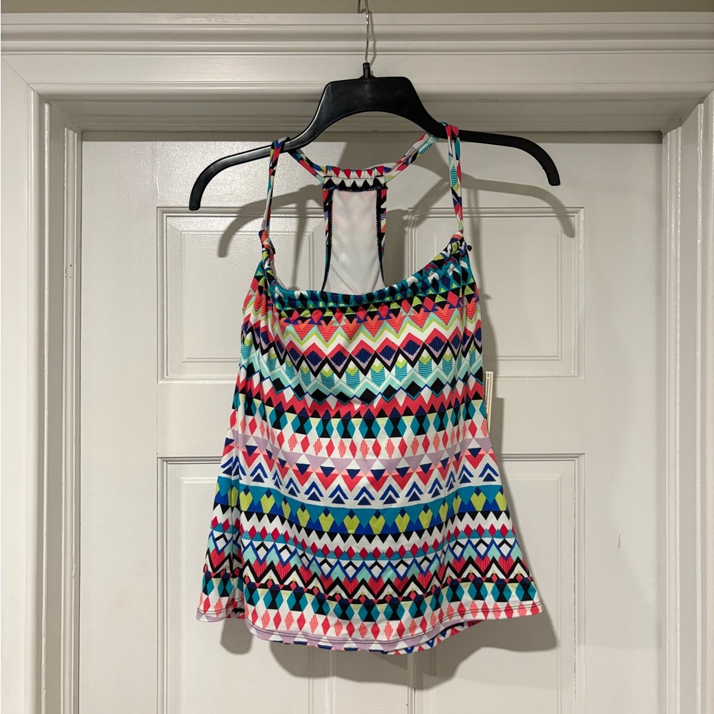 TANKINI TOP  NWT*  Women’s   24 & Ocean 
Size Medium Multicolor‎ Pattern